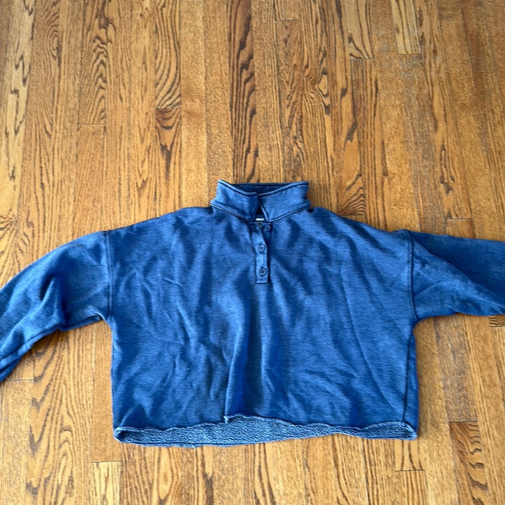 Aerie blue cropped sweater